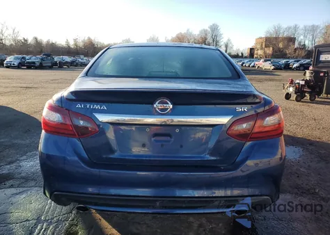 2018 Nissan Altima 2.5 z USA, uszkodzony, nr VIN 1N4AL3AP5JC121475
